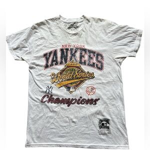 New York Yankees t-shirt from the 1996 World Series Champions,